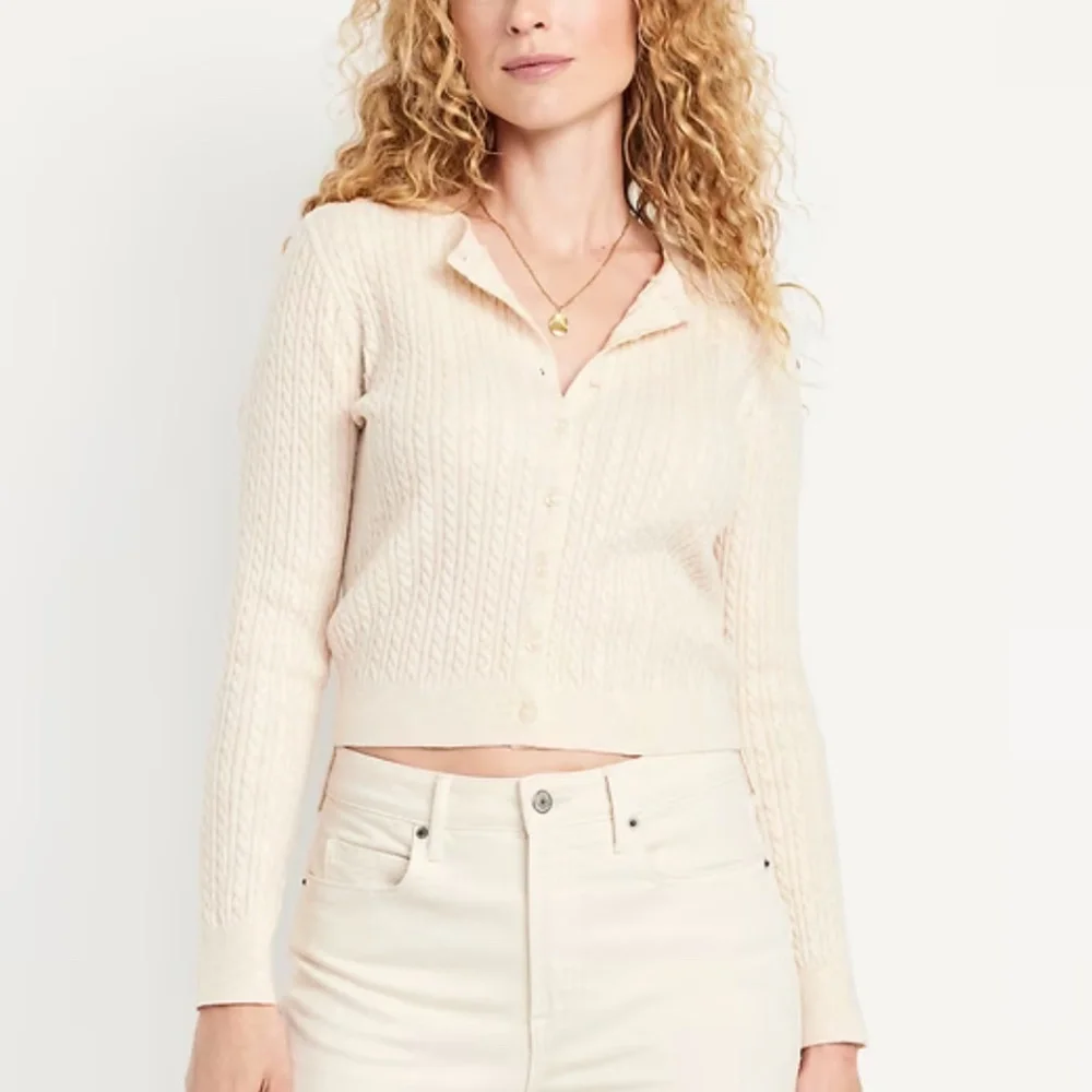 Old Navy Grey Size XL SoSoft Cropped Cardigan Sweater - Picture 4 of 7